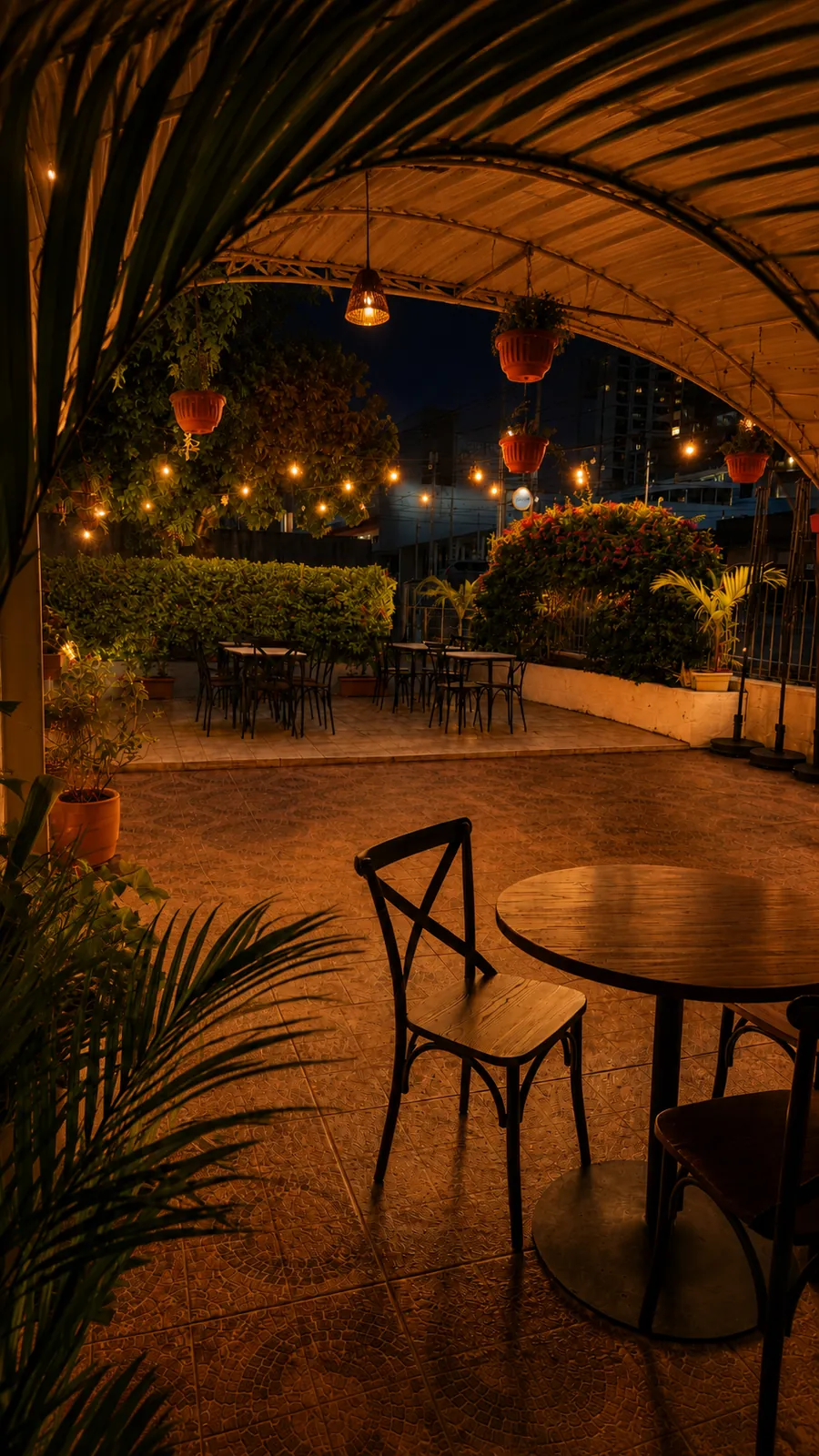 Terraza de noche con luces
